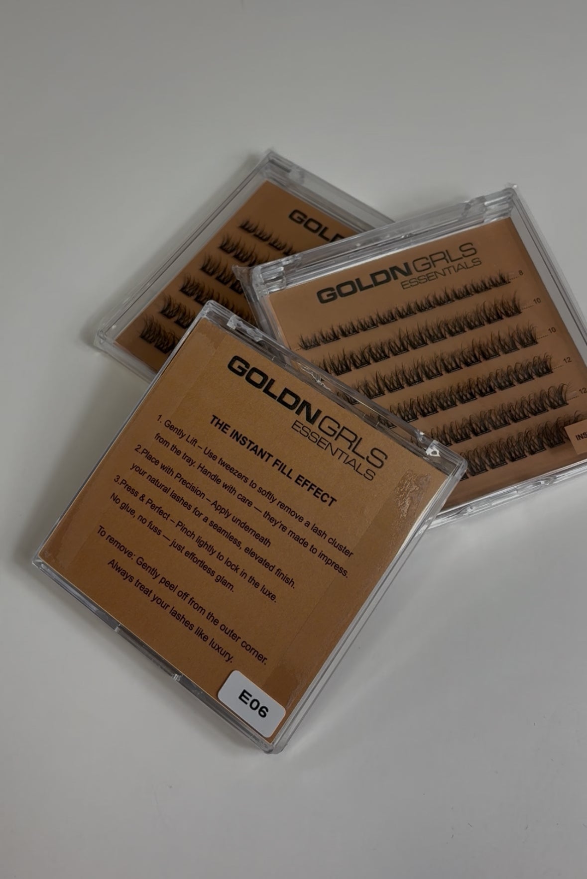 INSTANT FILL - PRE GLUED LASHES